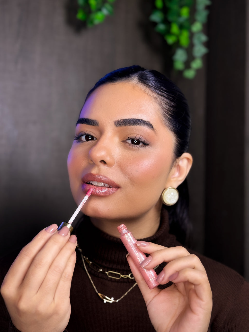 LIP GLOSS